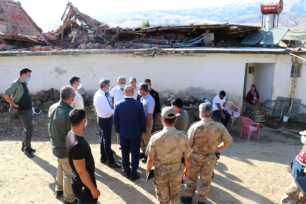 Pütürge\'deki 5,2\'lik depremde 6 ev ağır hasar aldı