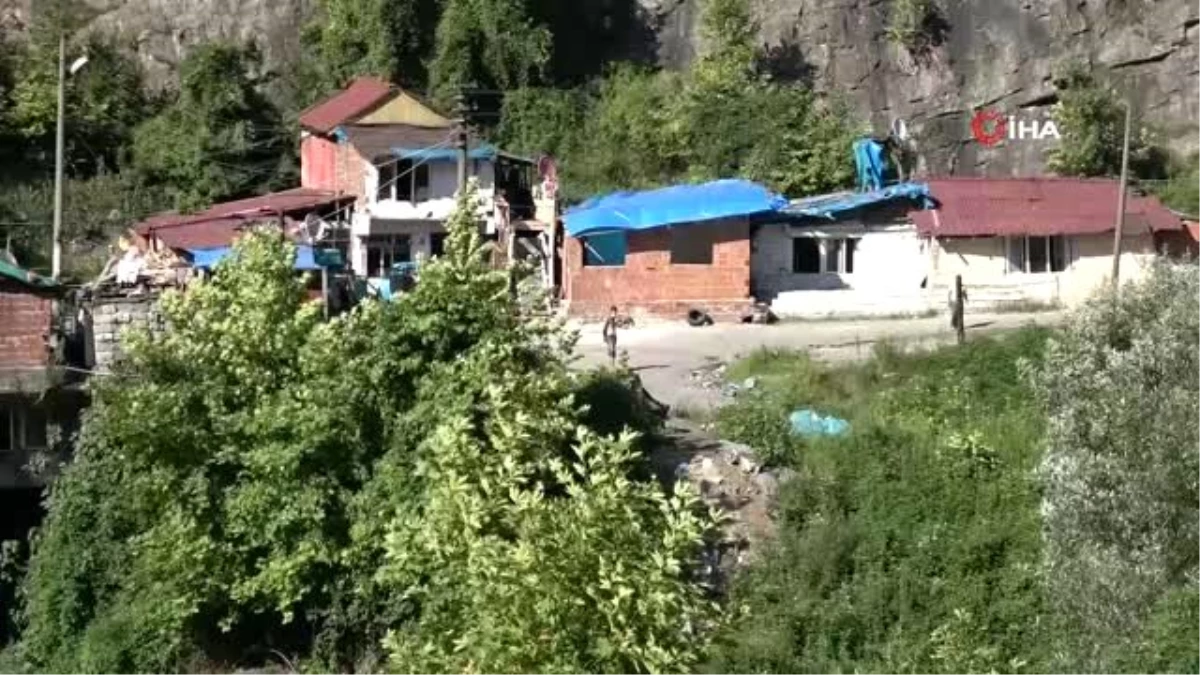 Zonguldak\'ta 14 hanede 40 kişinin yaşadığı mahaleye giriş çıkışlar yasaklandı
