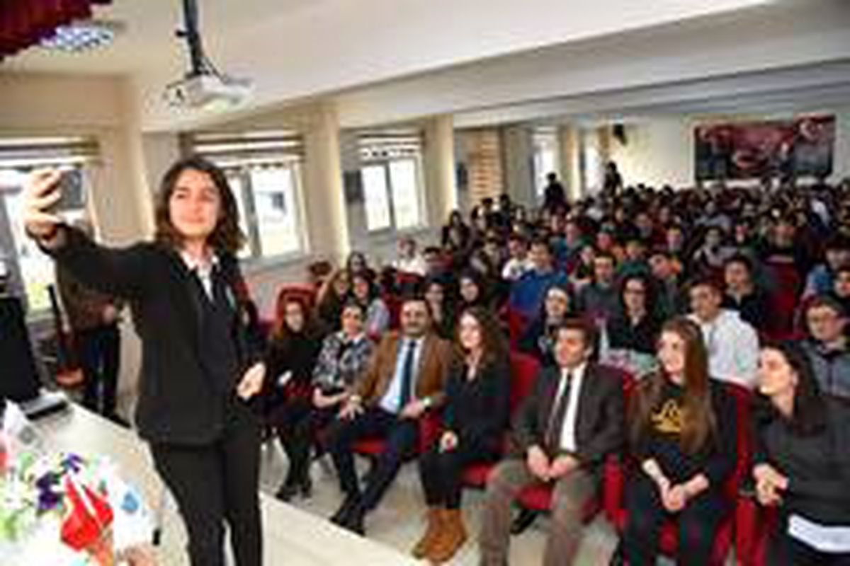 Başiskele Belediyesi\'nden YKS tercihinde gençlere destek