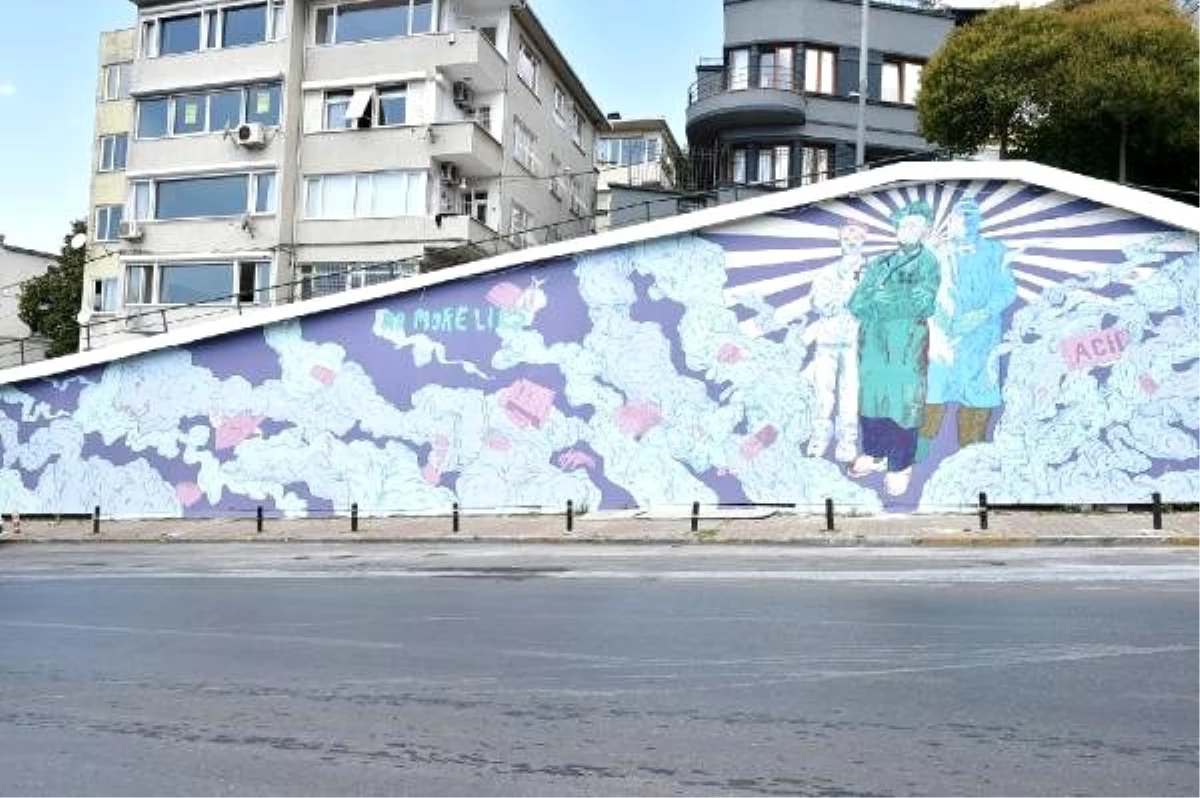 Beşiktaş\'ta sağlık emekçilerine saygı duvarı