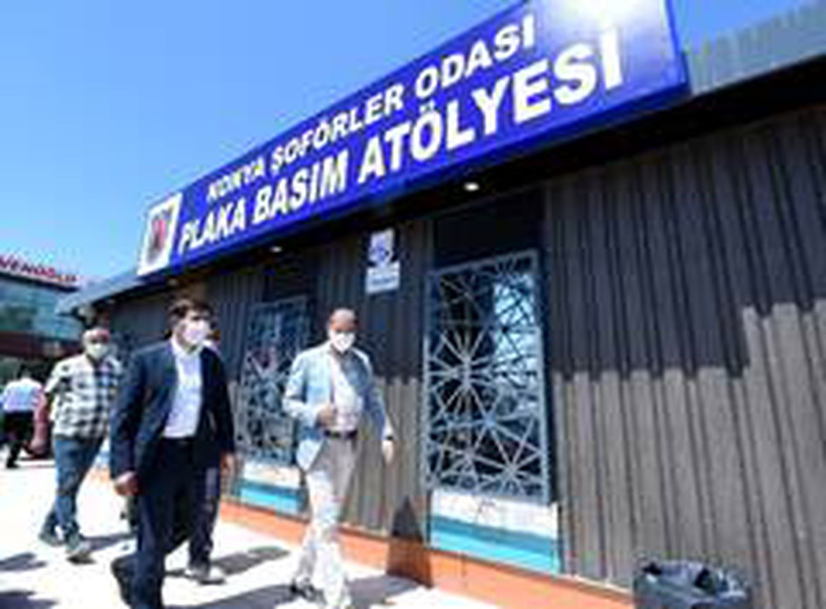 Karatay Belediyesinden Galericiler Sitesi\'ne plaka basım merkezi