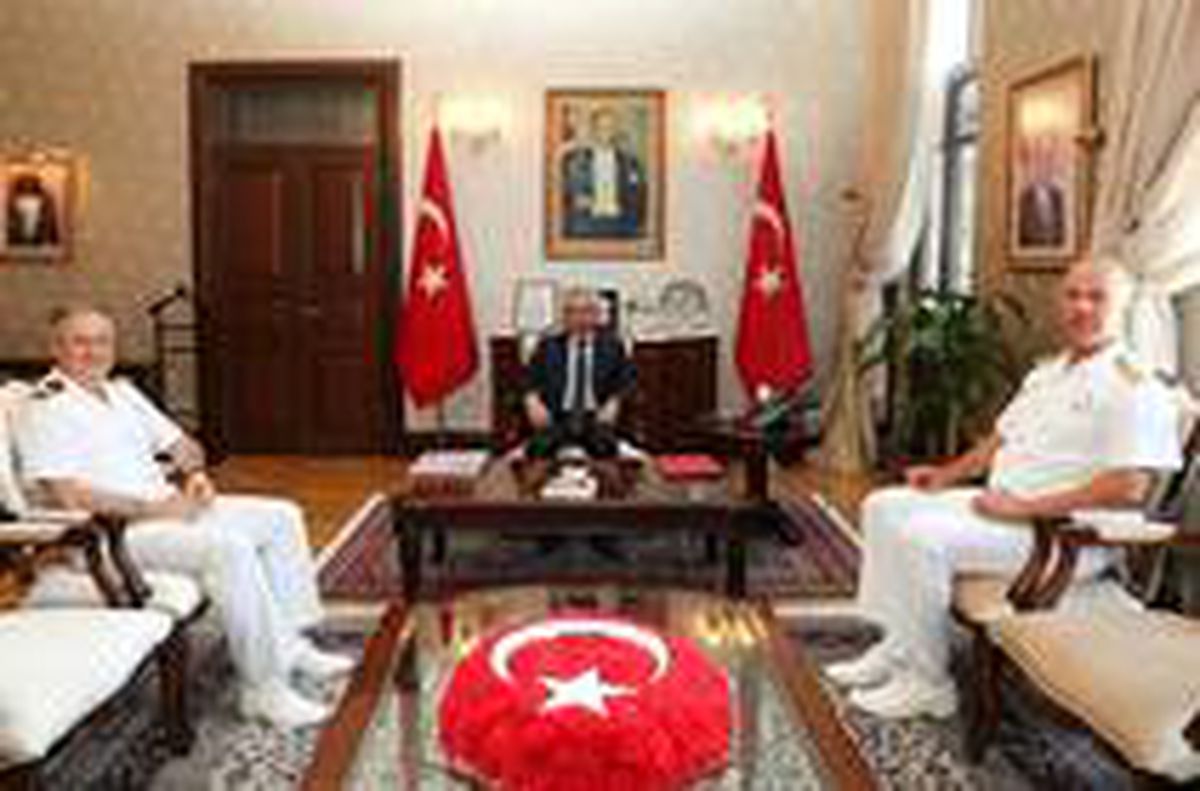 Tuğamiral Kireçtepe gidiyor, Tuğamiral Gedik geliyor