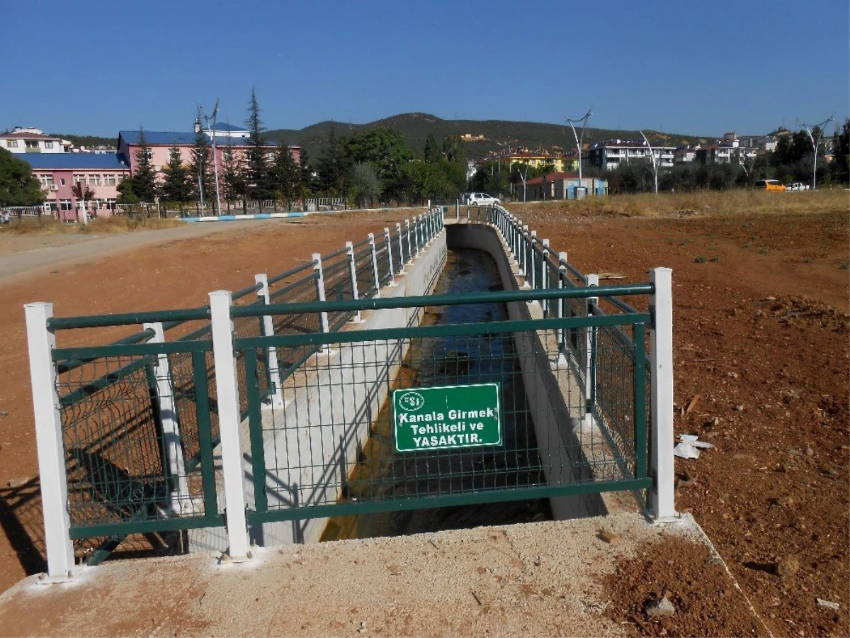 Tunceli\'de tersip bendi ve ıslah sekisi yapımı sürüyor