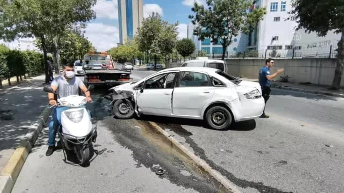 Avcılar\'da trafik kazası: 2 yaralı