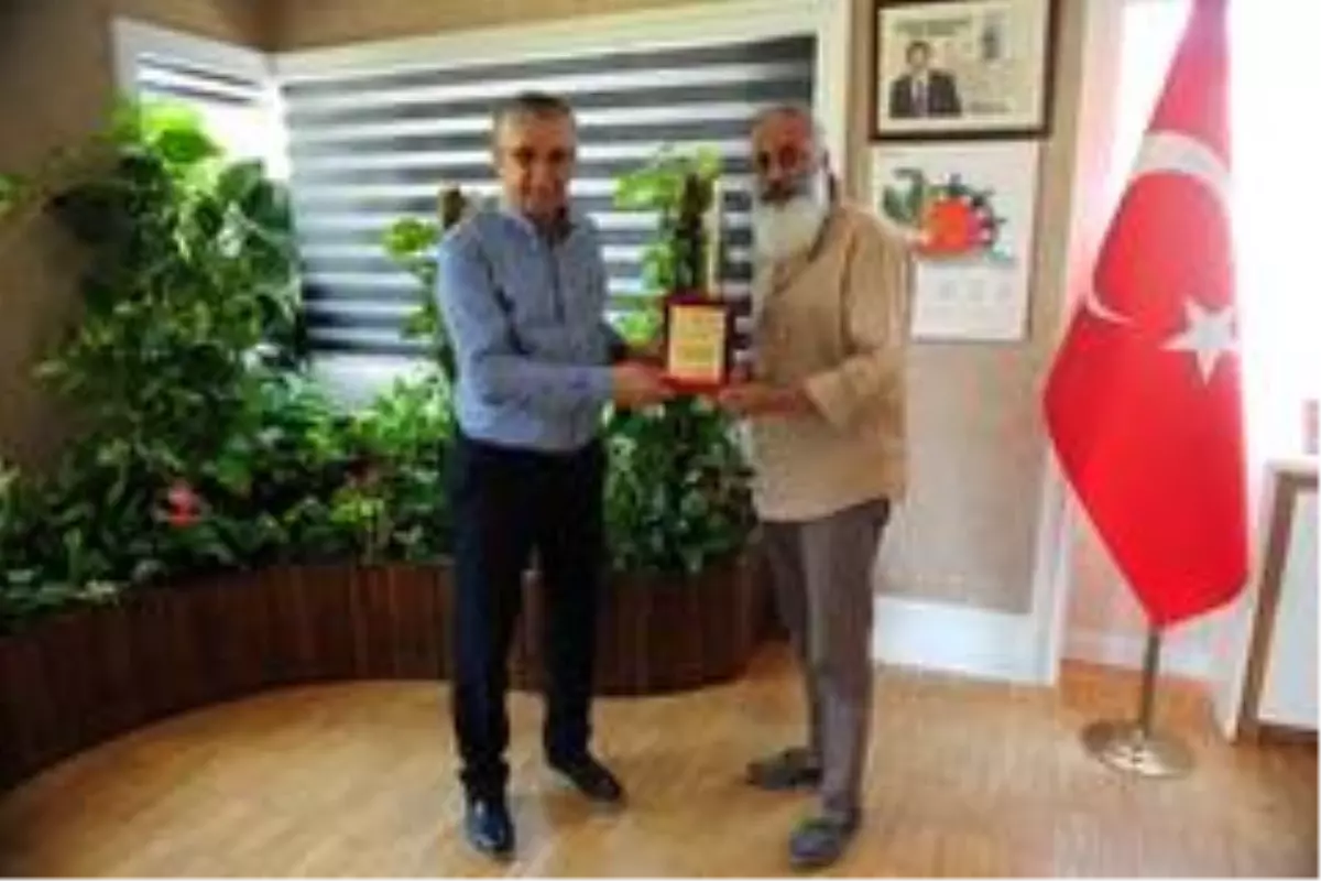 Başkan Topaloğlu, Hintli heykeltraşı ağırladı