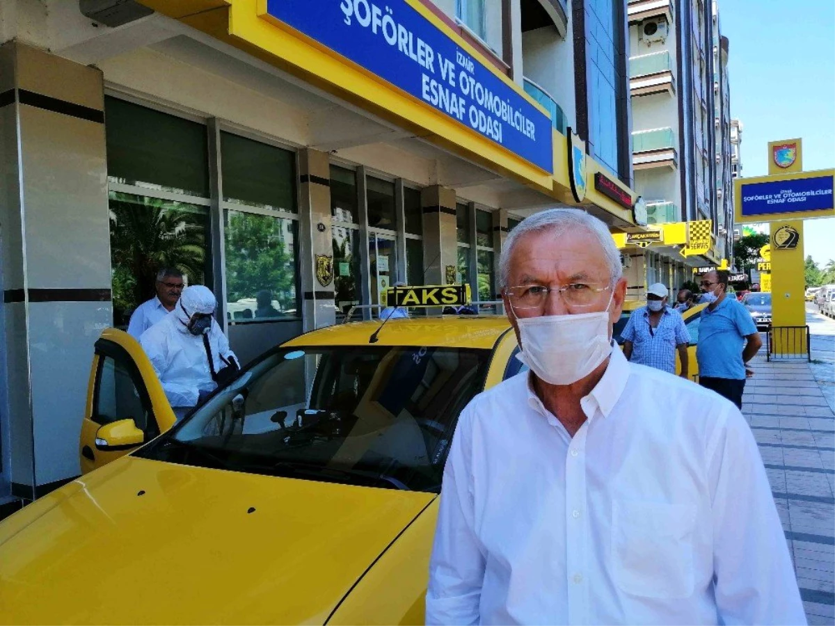 İzmir\'deki taksiler sürekli dezenfekte ediliyor