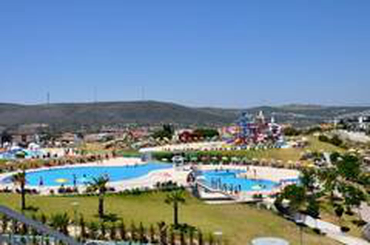 Oasis Aquapark\'ta güvenli eğlence
