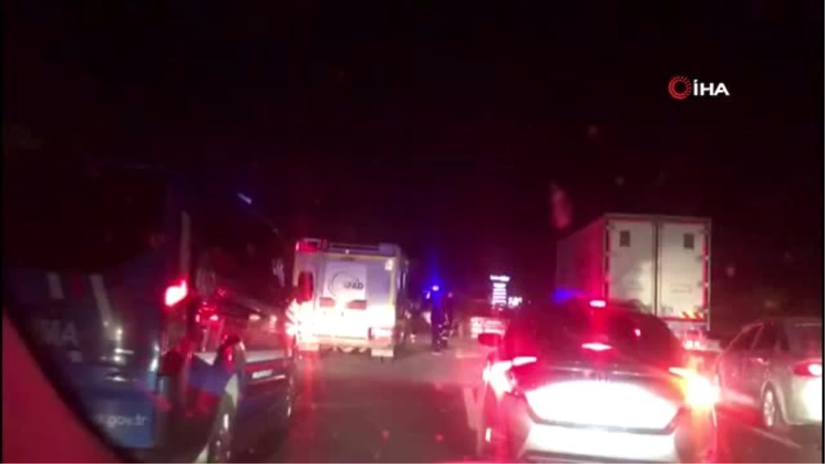 Sandıklı\'da zincirleme kaza: 1 kişi öldü, 3 kişi yaralandı