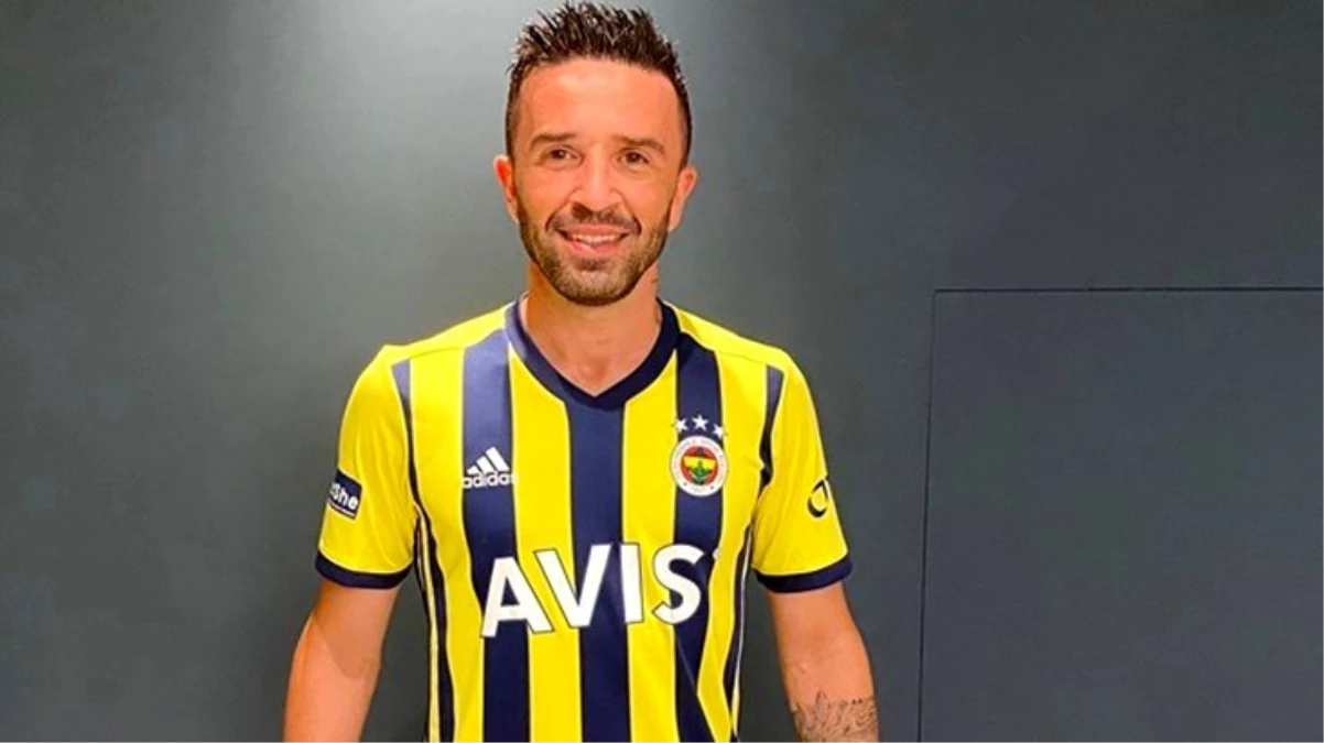 Son Dakika: Fenerbahçe, Beşiktaş\'tan ayrılan Gökhan Gönül\'le sözleşme imzaladı