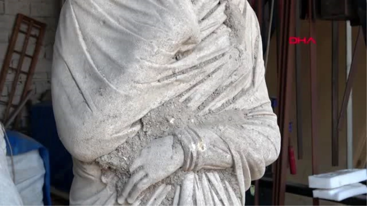 Son dakika haber: Troia Savaşı komutanlarının şehrinde 1700 yıllık hayırsever kadın heykeli