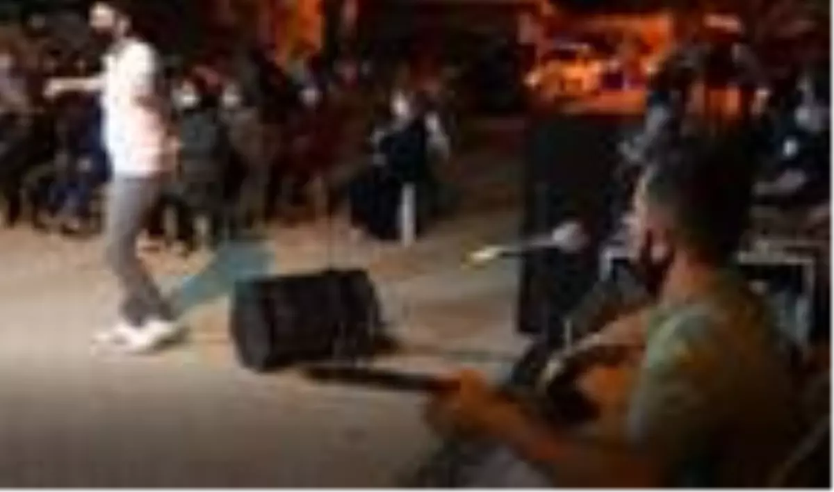 Düğün müzisyenlerinden şarkılı \'koronavirüs\' uyarısı