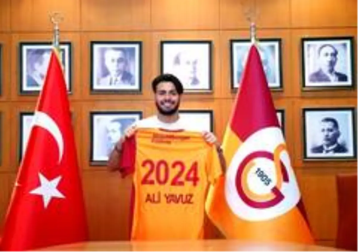 Galatasaray, Ali Yavuz Kol\'un sözleşmesini uzattı
