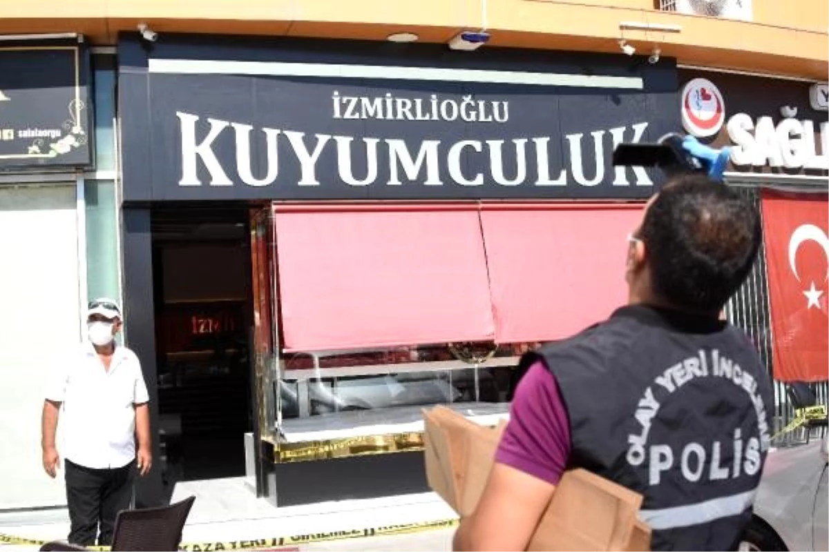 Kuyumcu, eşinin şaşırttığı soygunculardan birini vurdu, diğerini yakaladı