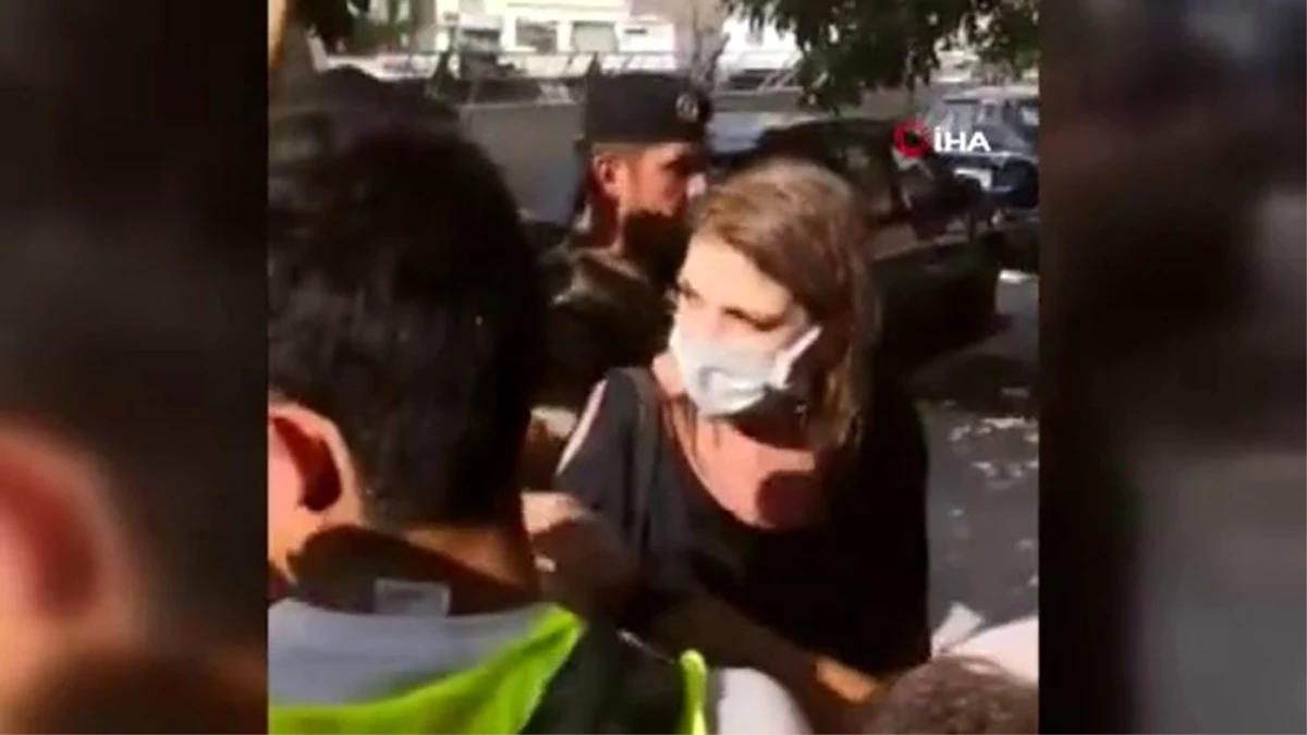 Lübnanlı protestocular Adalet Bakanı\'na suyla saldırdı