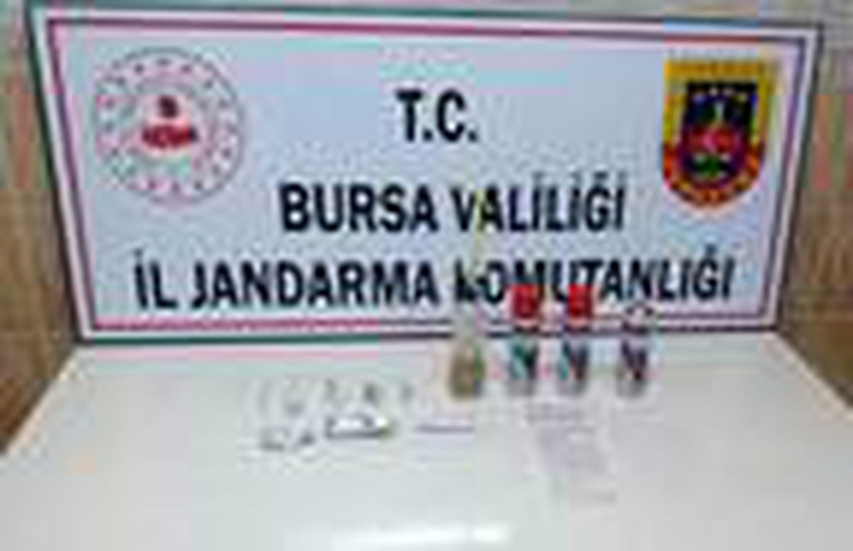 Bursa\'da jandarmadan uyuşturucu operasyonu: 4 gözaltı