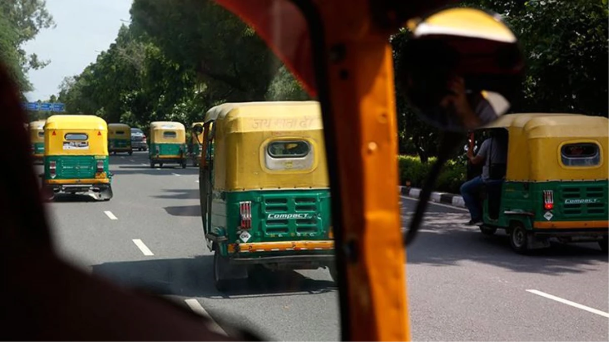 Hindistan\'da "Modi çok yaşa" sloganı atmayı reddeden Müslüman şoföre eziyet edildi