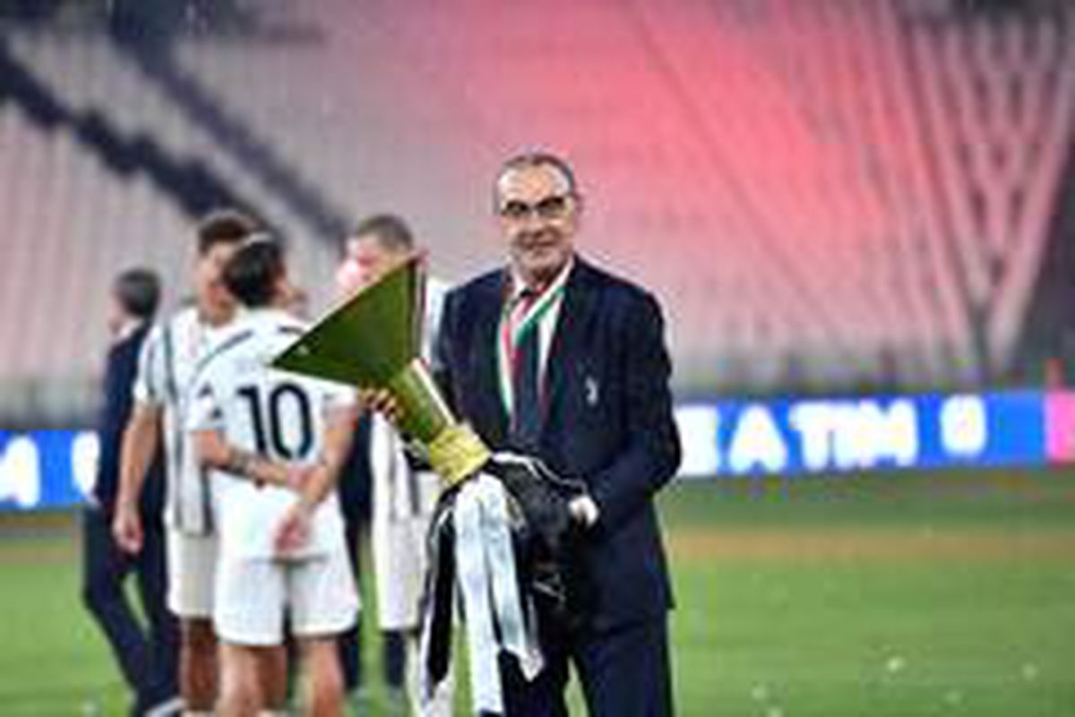 Juventus, Sarri ile yollarını ayırdı