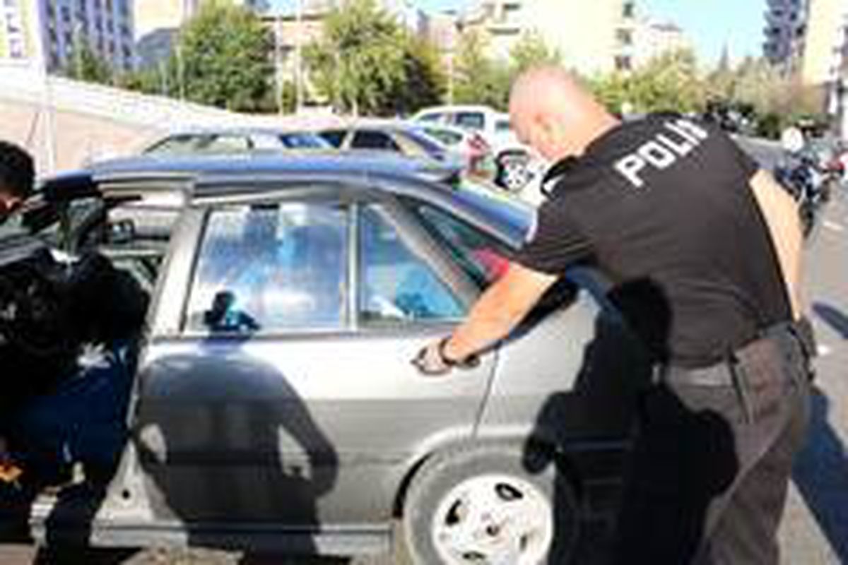 Kahramanmaraş\'ta uyuşturucu operasyonuna 3 tutuklama