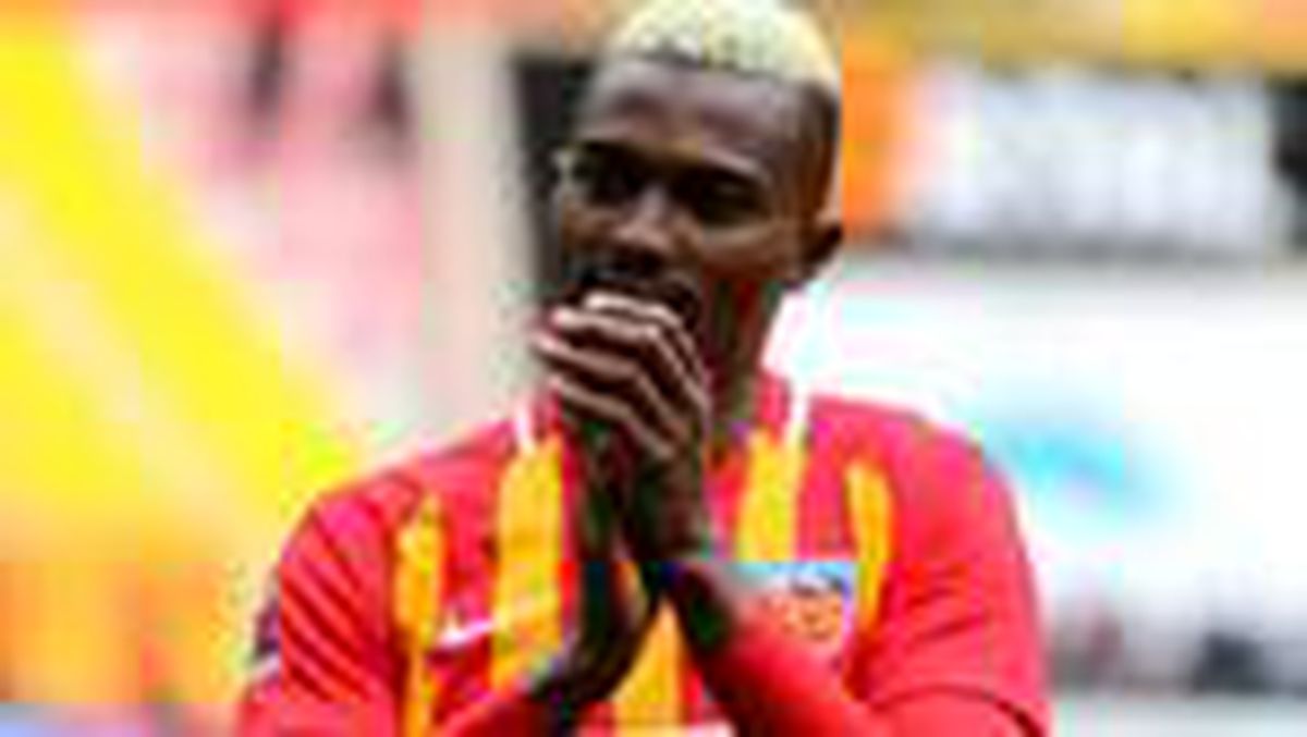 Mensah için Galatasaray\'dan transfer formülü