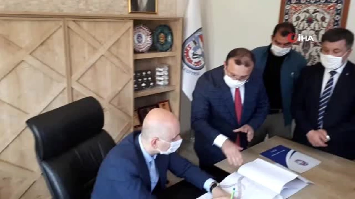 Ulaştırma ve Altyapı Bakanı Adil Karaismailoğlu\'na köprülü kavşak talebi