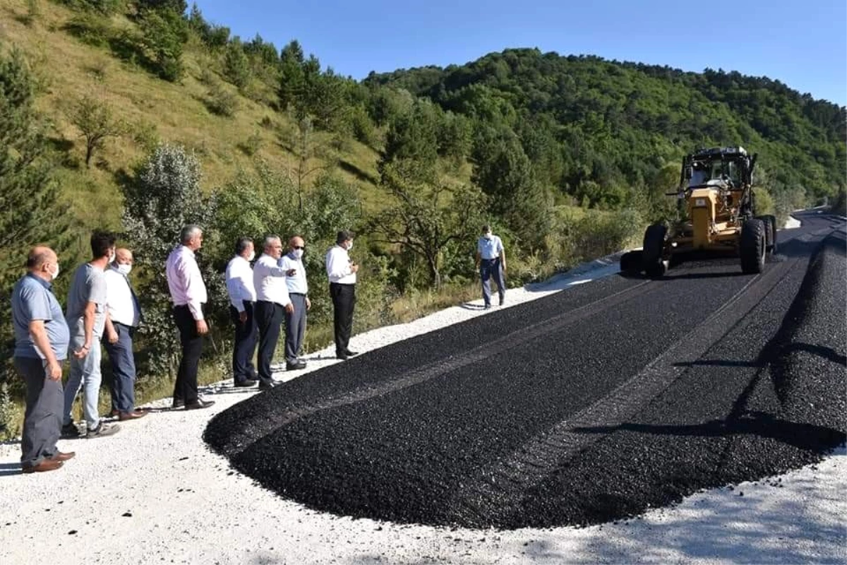 Son dakika haberleri: AK Partili vekiller asfalt çalışmalarını inceledi