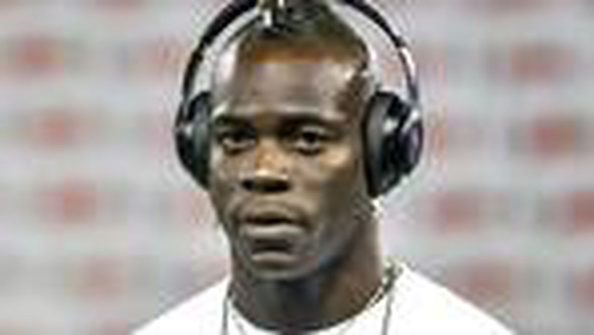 Mario Balotelli\'den \'Come to Beşiktaş\' çağrısına yanıt!