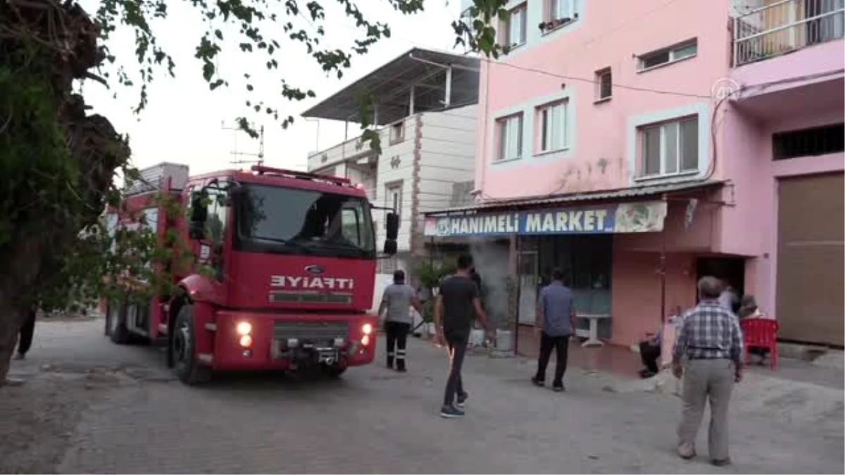 Odun deposunda çıkan yangın söndürüldü