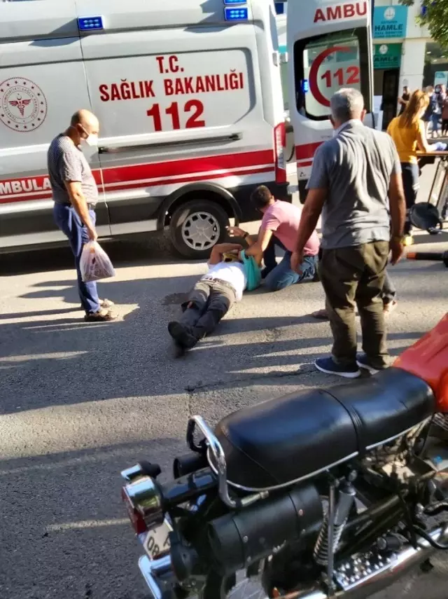 Otomobil ile motosiklet çarpıştı 1 yaralı Son Dakika