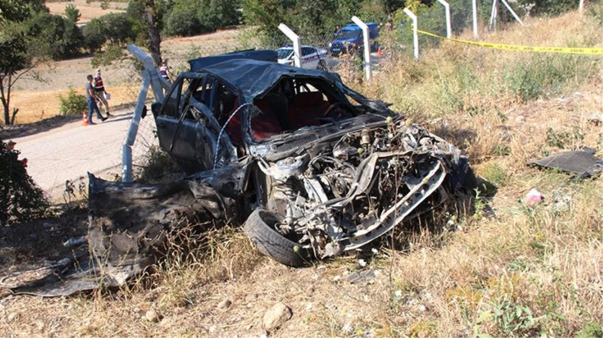 Virajı alamayan otomobil şarampole yuvarlandı: 1 ölü, 2 yaralı