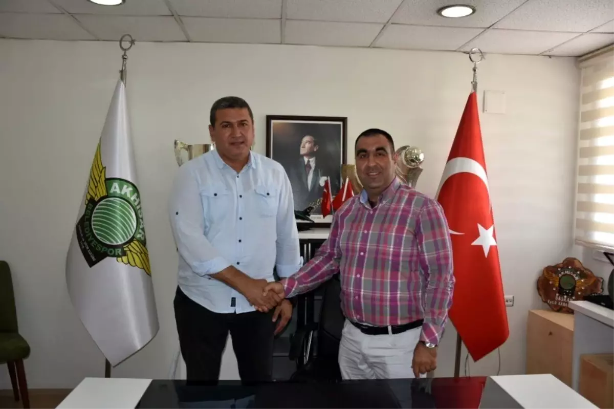 Akhisarspor\'a yeni sportif direktör