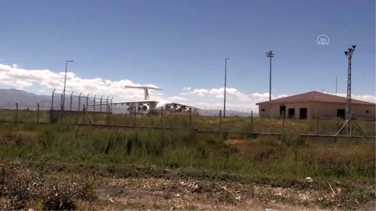 "Erzurum\'un misafir uçağı" 9 yıldır havalimanından alınmayı bekliyor