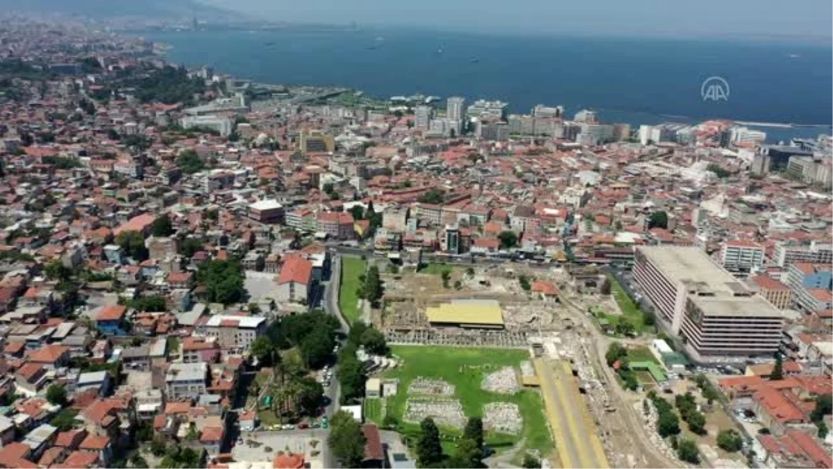 İzmir\'de Antik Çağ\'dan kalma "gymnasium" kalıntılarına ulaşıldı