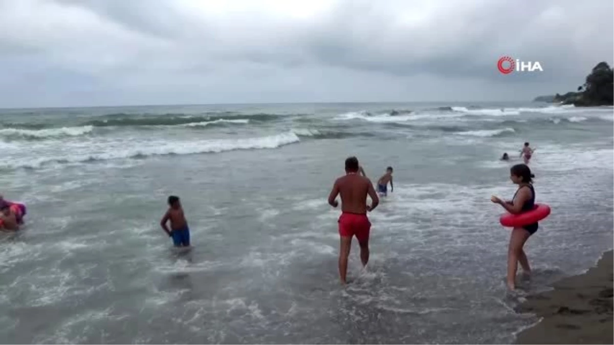 Karadeniz\'de boğulma vakaları gençleri gönüllü cankurtaranlığa yönlendirdi