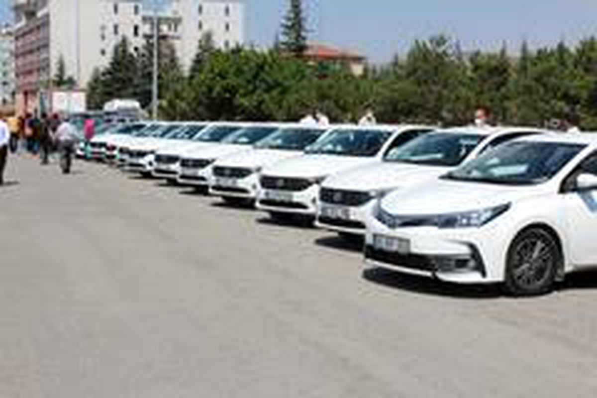 Konya\'da kamu araçları İl Sağlık Müdürlüğüne tahsis edildi