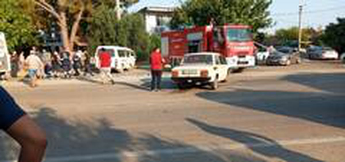 Minibüs ile otomobil çarpıştı. 1 ölü