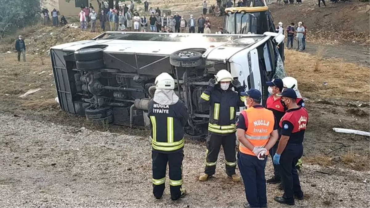 Muğla\'da işçileri taşıyan midibüs şarampole yuvarlandı: 2 ölü, 18 yaralı