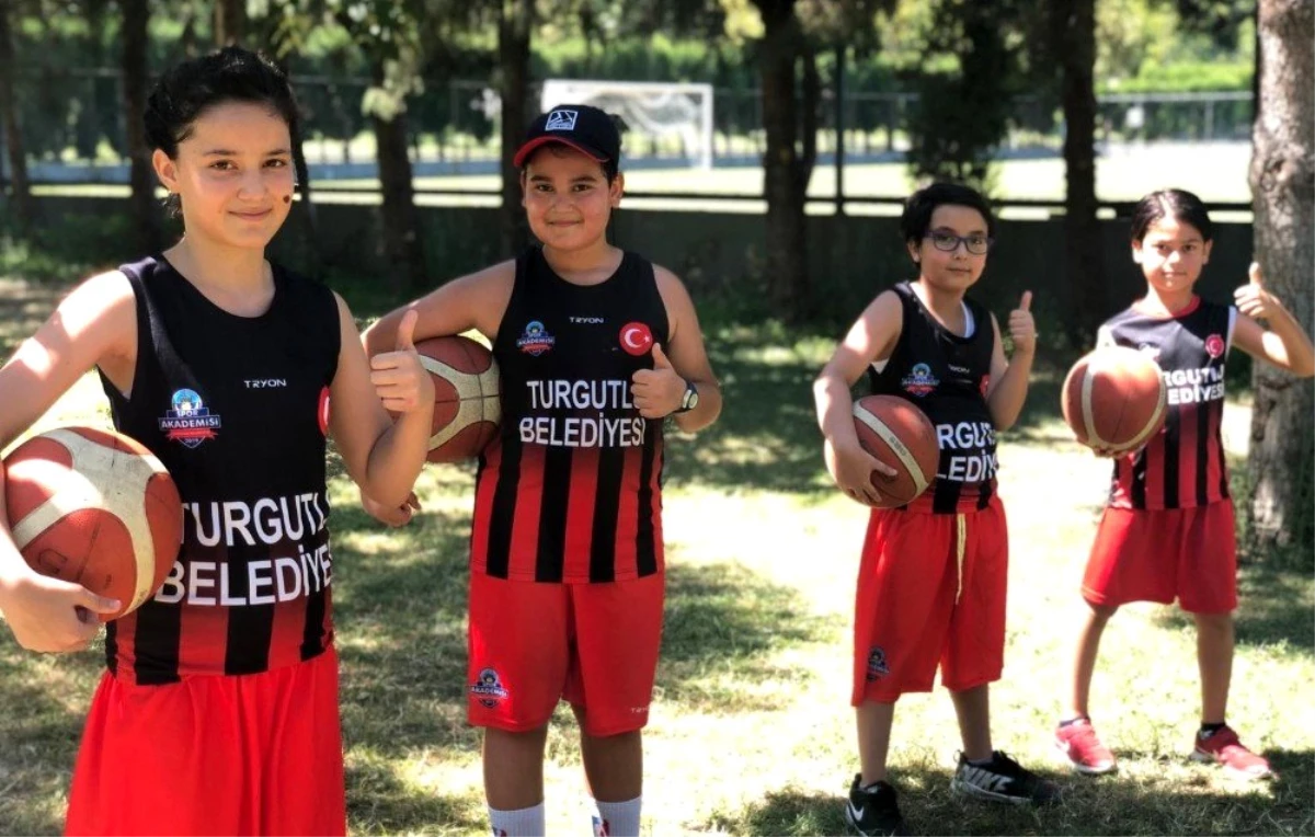 Turgutlu\'da çocuklar sporla büyüyor