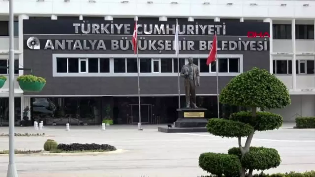 ANTALYA Büyükşehir Belediyesi meclis toplantısında \'sürgün maddesi\' tartışması