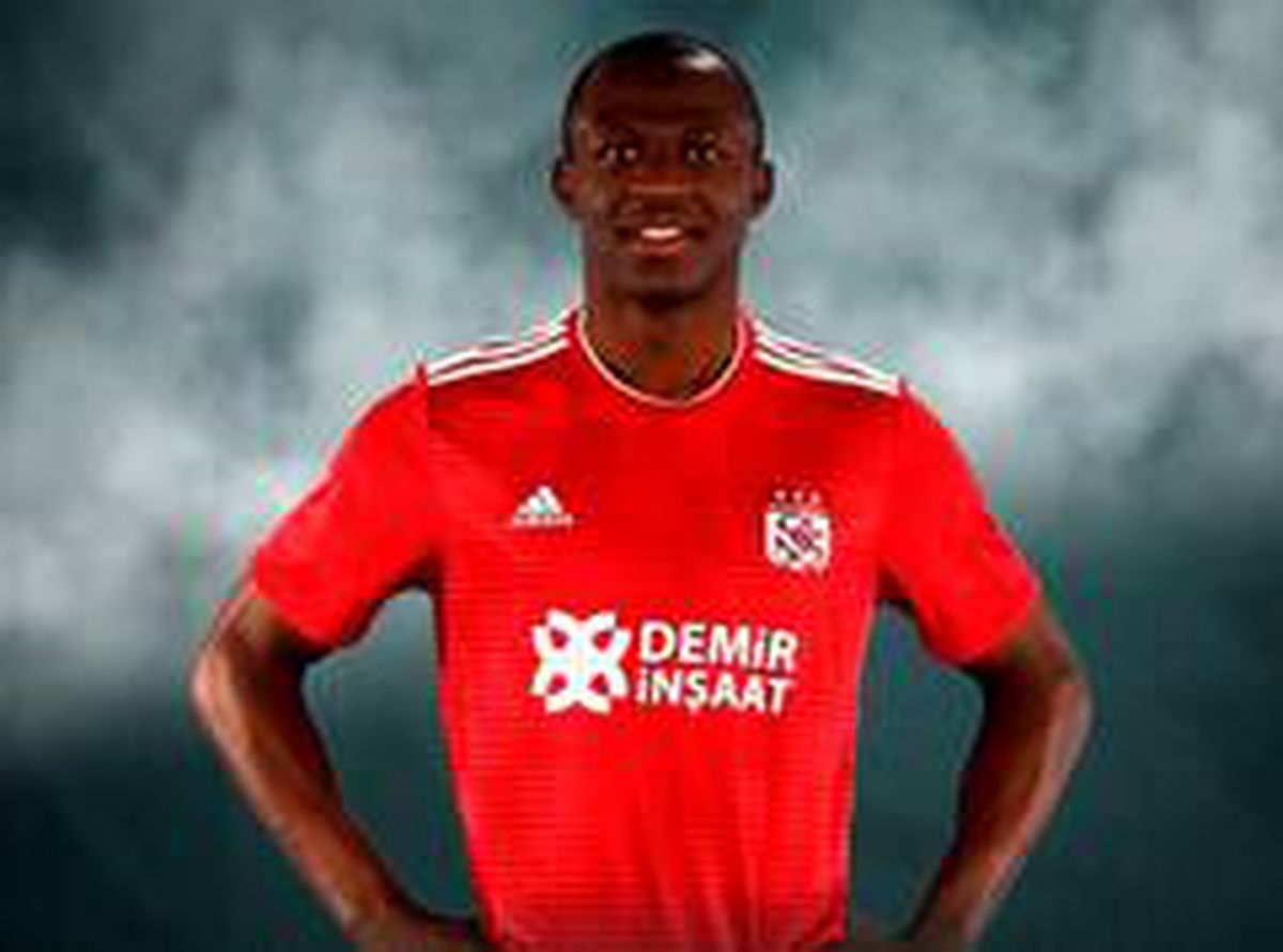 Arouna Kone 1 yıl daha Sivasspor\'da