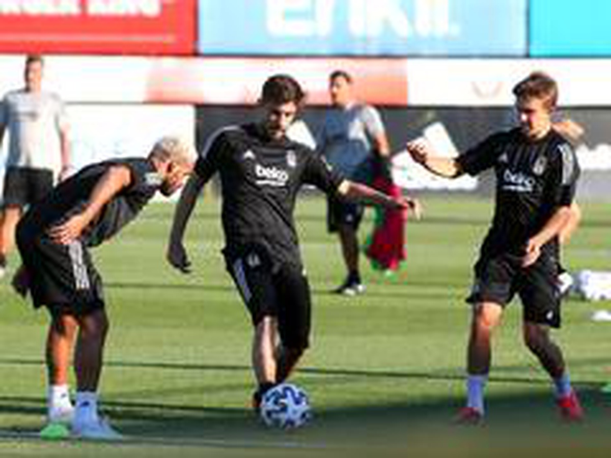 Beşiktaş\'ta yeni sezon hazırlıkları devam ediyor