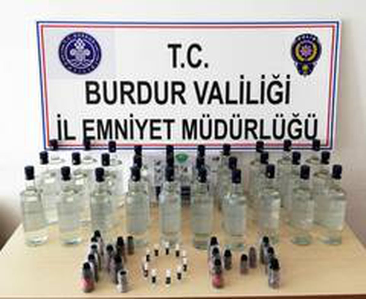 Son dakika haber... Burdur\'da kaçak içki operasyonu