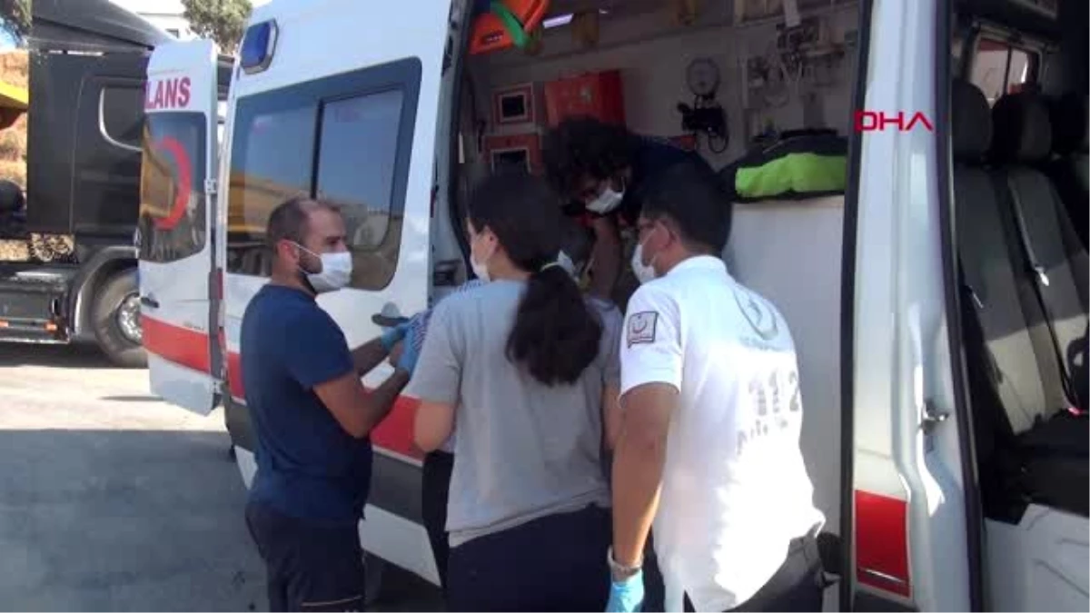 Bursa\'da çarpışan araçlar refüje çıktı: 3 yaralı