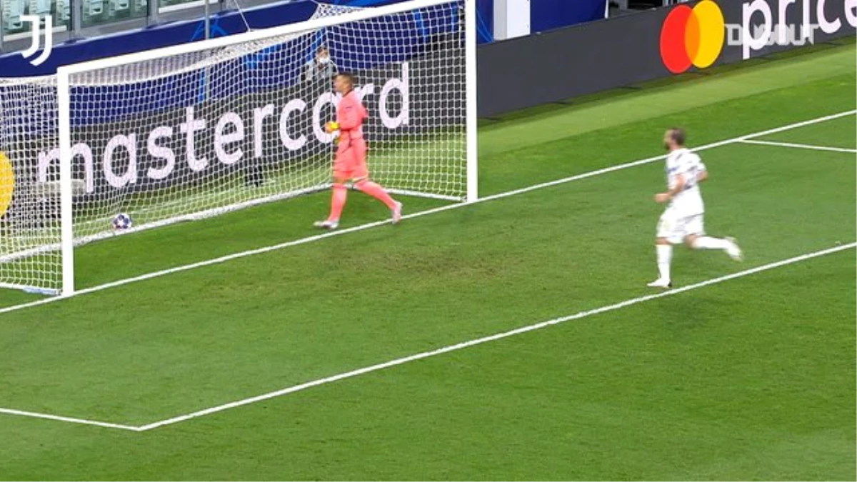 Cristiano Ronaldo\'nun Lyon\'a Attığı Harika Gol