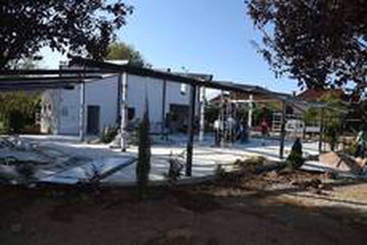 Gülümse Kafe açılış için gün sayıyor
