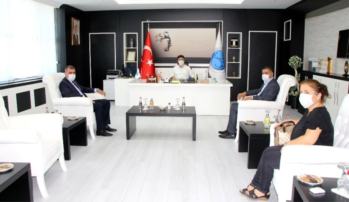 MHP İl Başkanı Demir, Rektör Karacoşkun\'la bir araya geldi
