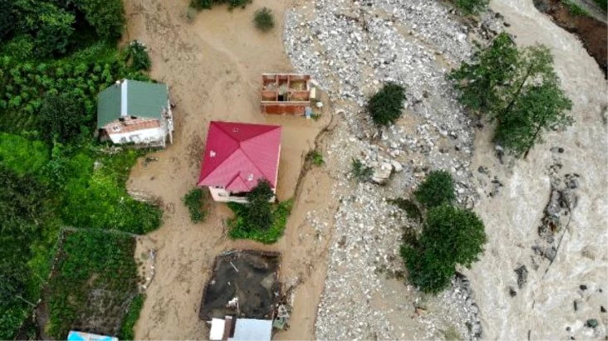 Rize\'de sel felaketinden etkilenen Kaçkar Köyü havadan görüntülendi