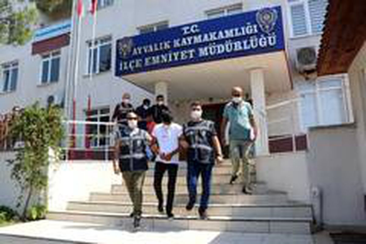Son dakika haber... Telefon dolandırıcılarını polise yakalatan teyze o anları anlattı