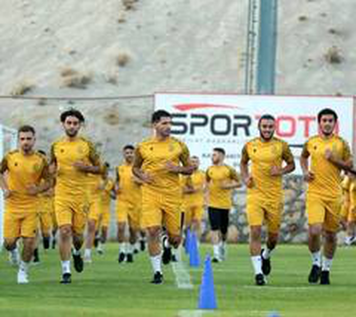 Yeni Malatyaspor hazırlıklarını Malatya\'da sürdürüyor