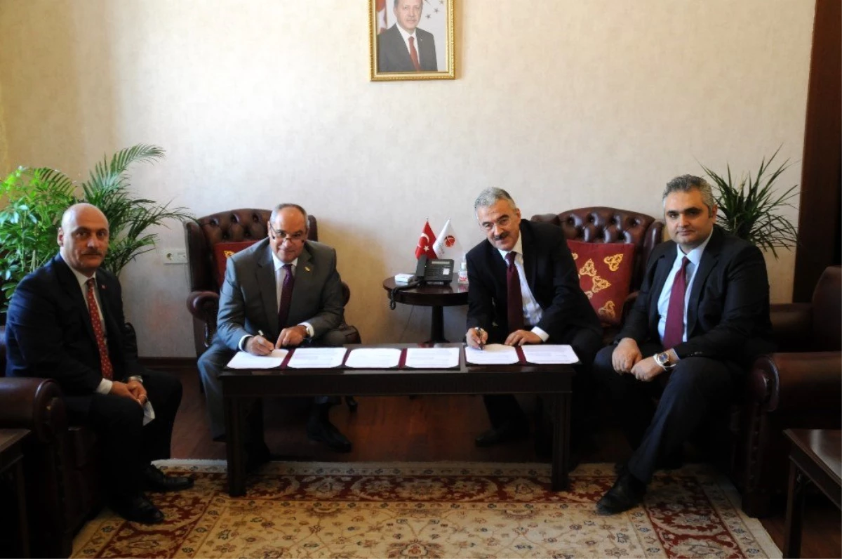 Eskişehir\'de yeni okulların yapımı için iş birliği protokolü imzalandı