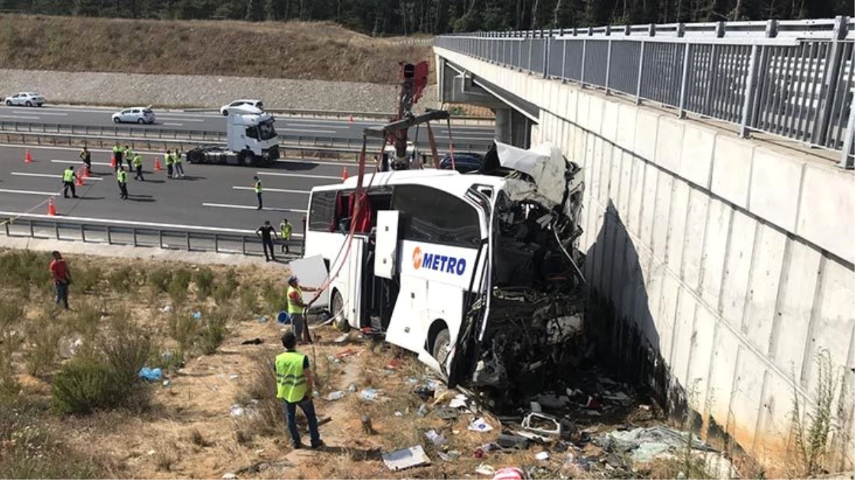 İstanbul\'da 5 kişinin öldüğü otobüs kazasında şoförün korkunç ihmali soruşturmada ortaya çıktı